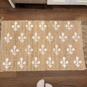 Flower Design Throw Rug